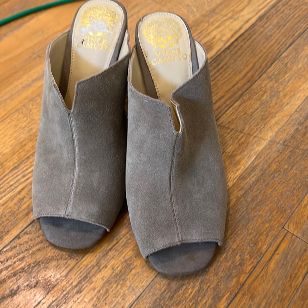 Vince Camuto Tan open toe heeled mules